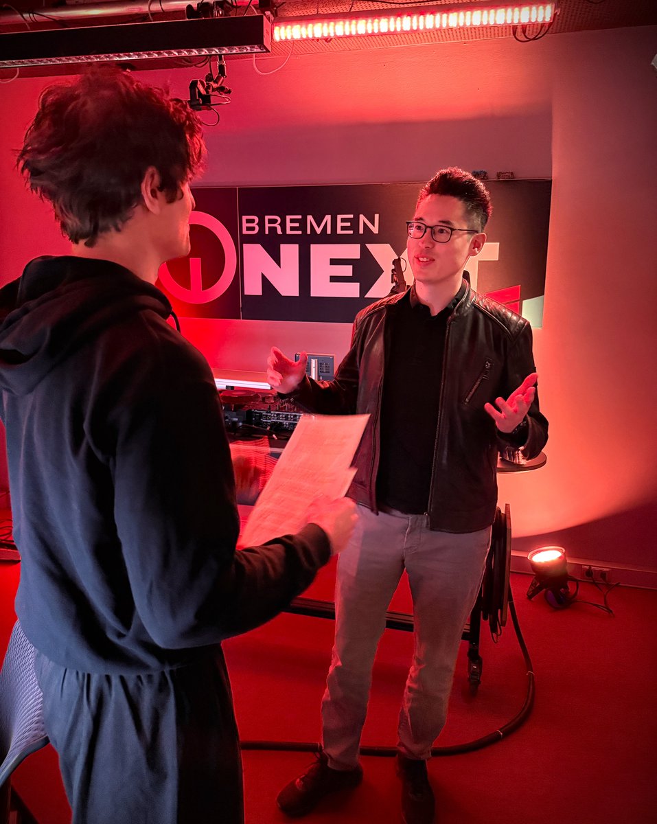 Dennis_Kipker's tweet image. Gleich aus dem Studio von #Radio #Bremen NEXT: Ich beantworte eure Fragen zum Thema #KI! #LLMs sind im Alltag angekommen – und das macht sie so heikel: Sie wirken oft souverän, auch wenn sie sich irren. Zu den Herausforderungen spreche ich im Live Stream:
bremennext.de