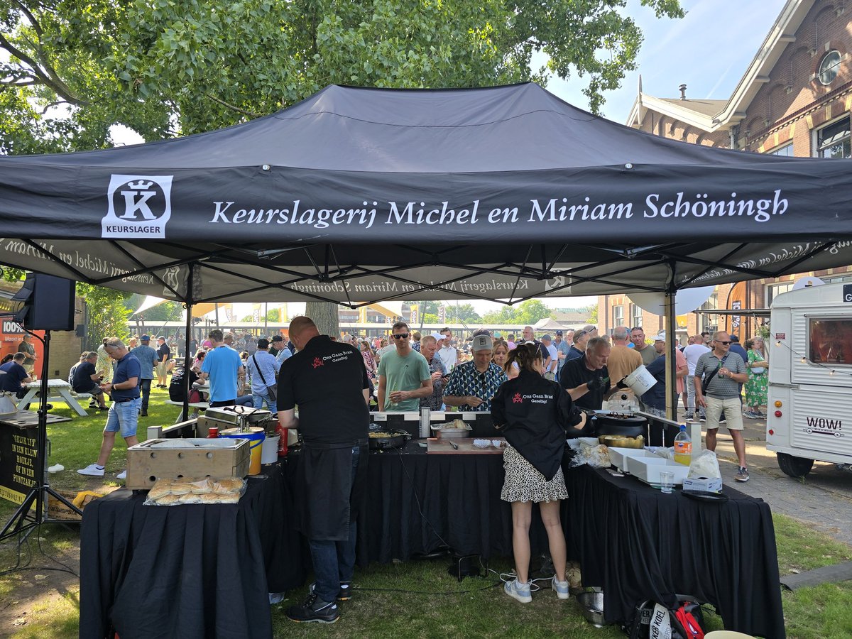 Somertijd vrienden tweet media