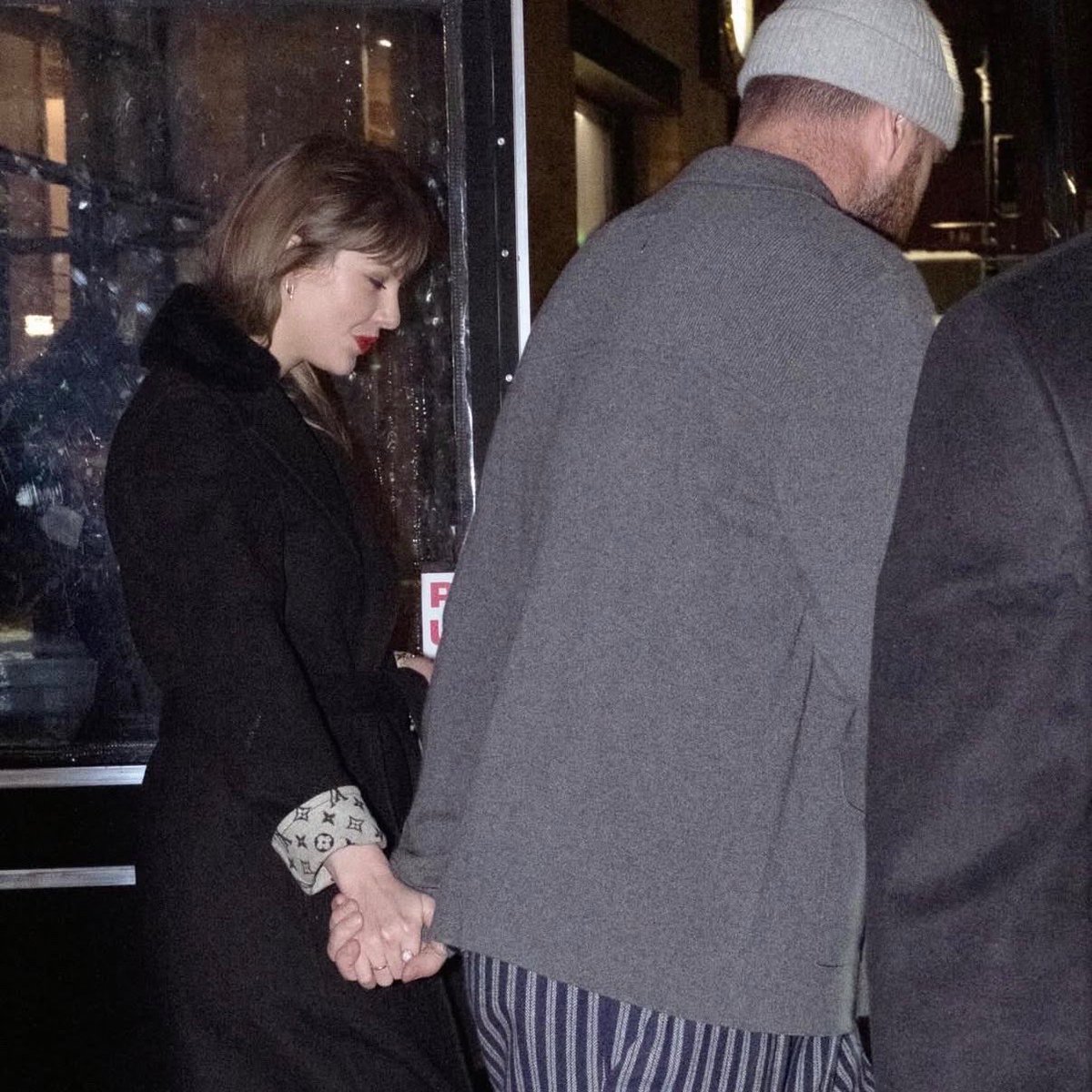 🚨| Taylor Swift &amp; Travis Kelce in NYC