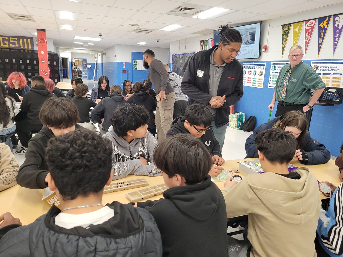 Grandview Middle School tweet media