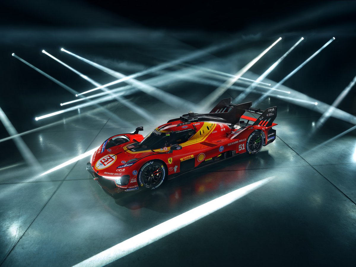 SoyMotor's tweet image. 🔥 Con todos ustedes... el FERRARI 499P para la temporada 2026 del #WEC 

🏆 Los vigentes campeones del mundo lucirán estos colores en su cuarto año desde su regreso al campeonato

🤔 ¿Os mola más o menos que el SF-26?

#LeMans #Hypercar