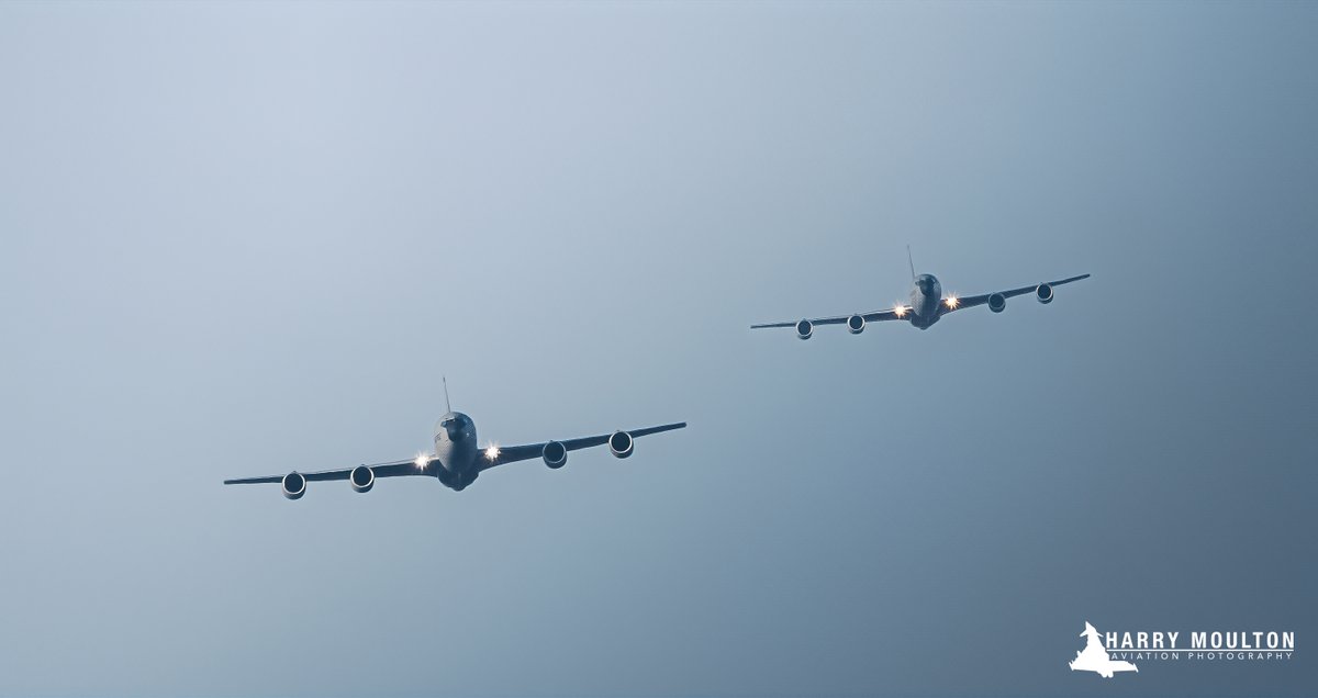 ArmchairAdml's tweet photo. #USAF United States Air Force - Middle East Activity
25 February - Coronet East 051
Boeing KC-135 Stratotanker 5x
#ADFF0D 62-3559 - GOLD 65 (RAF Mildenhall)
#AE023B 57-1440 - GOLD 64 (RAF Mildenhall)
#AE0655 58-0084 - GOLD 63 (Pittsburgh ARS)
#AE0238 58-0074 - GOLD 62 (Pittsburgh ARS)
#AE0385 59-1467 - GOLD 61 (Pittsburgh ARS)
Five KC-135s are currently in the air supporting TABOR 41 flight of six F-22 Raptors from Langley Air Force Base to RAF Lakenheath.
GOLD 61/62 departed Pittsburgh Air Reserve Station to collect TABOR 41 flight over Delaware, with GOLD 63 departed a short while ago to meet with them further up the U.S. East Coast. GOLD 64/65 from Mildenhall will then take over and tow them across the Atlantic to the United Kingdom.
This is the same as we saw yesterday with GOLD 51-55 and TABOR 31-36. Provided nothing returns to Langley, this will leave 13x F-22s on the ground at Lakenheath (12x from this movement, and one that RTB'd yesterday afternoon).
Photos: @havoc_aviation
@MATA_osint @DefenceGeek @sipjack1776 @TheIntelFrog @Andyyyyrrrr @vcdgf555 @sentdefender @Osinttechnical @FaytuksNetwork @Faytuks @Andyyyyrrrr