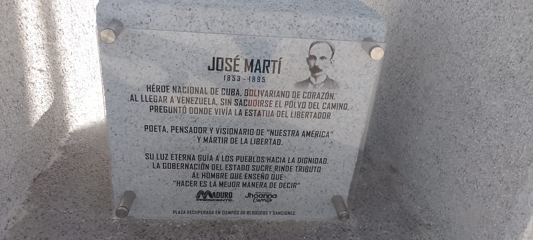 Recorriendo el #EstadoSucre, nuestra bandera cubana nos guía hacia el legado de Martí. 🇨🇺🌹

Nuestros jóvenes renuevan el compromiso: servir al pueblo venezolano con la misma pasión de nuestro Apóstol. ¡Páginas de hermandad que se escriben con salud y amor! ❤️🇻🇪

#CubaPorLaVida