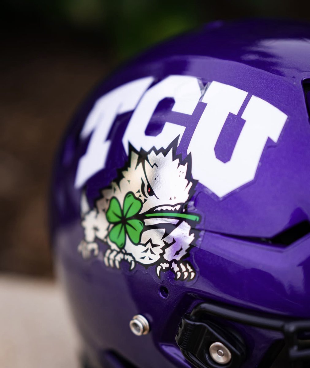 UNISWAG's tweet photo. Check the special @cfbireland helmet for @TCUFootball 

#uniswag https://t.co/RBCuB3nwSO