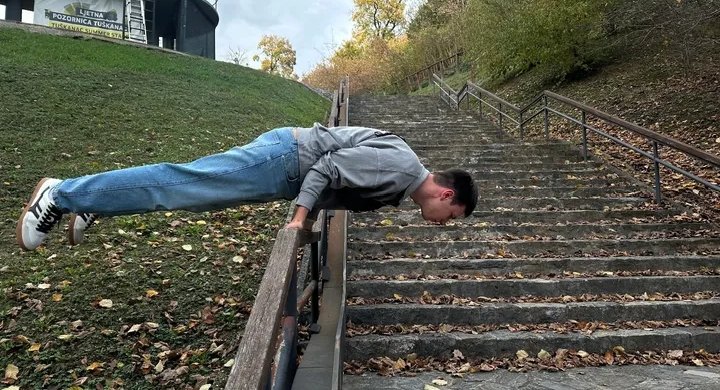 they're training to beat each other's ass #sramhr