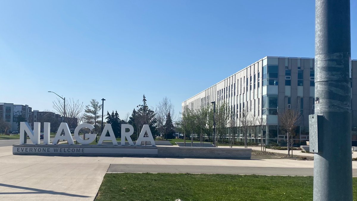 610CKTB's tweet photo. NEWS | Niagara politicians respond to letter from Regional Chair Bob Gale on amalgamation. Details: https://t.co/Mdqapq37yZ   #Niagara #amalgamation https://t.co/k9FScTVZLp