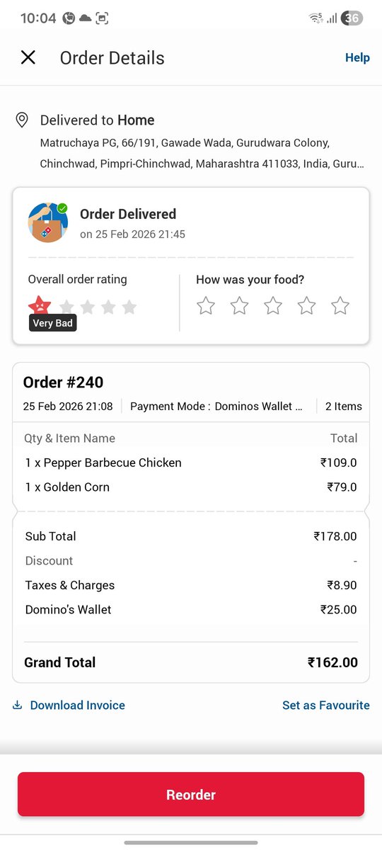 mr_yash_13's tweet photo. @dominos @dominos_india did scam to me today I ordered 2 pizzas about 9:08 pm and delivered 9:45 cold and bad taste and they don't even give me refund and still claims they full fill the delivery what a joke man so unsatisfied with domino's today. https://t.co/uALBnH1Ttk