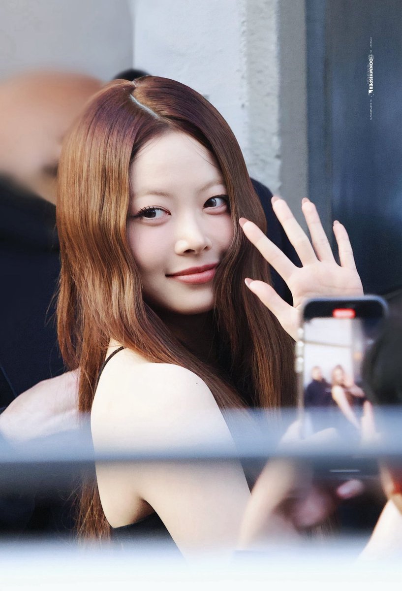 eunchae pics tweet media