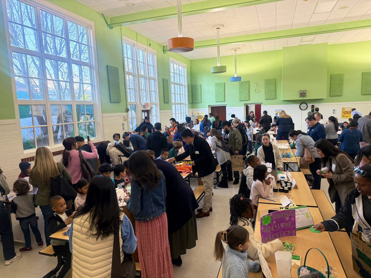 River Oaks IB World School tweet media