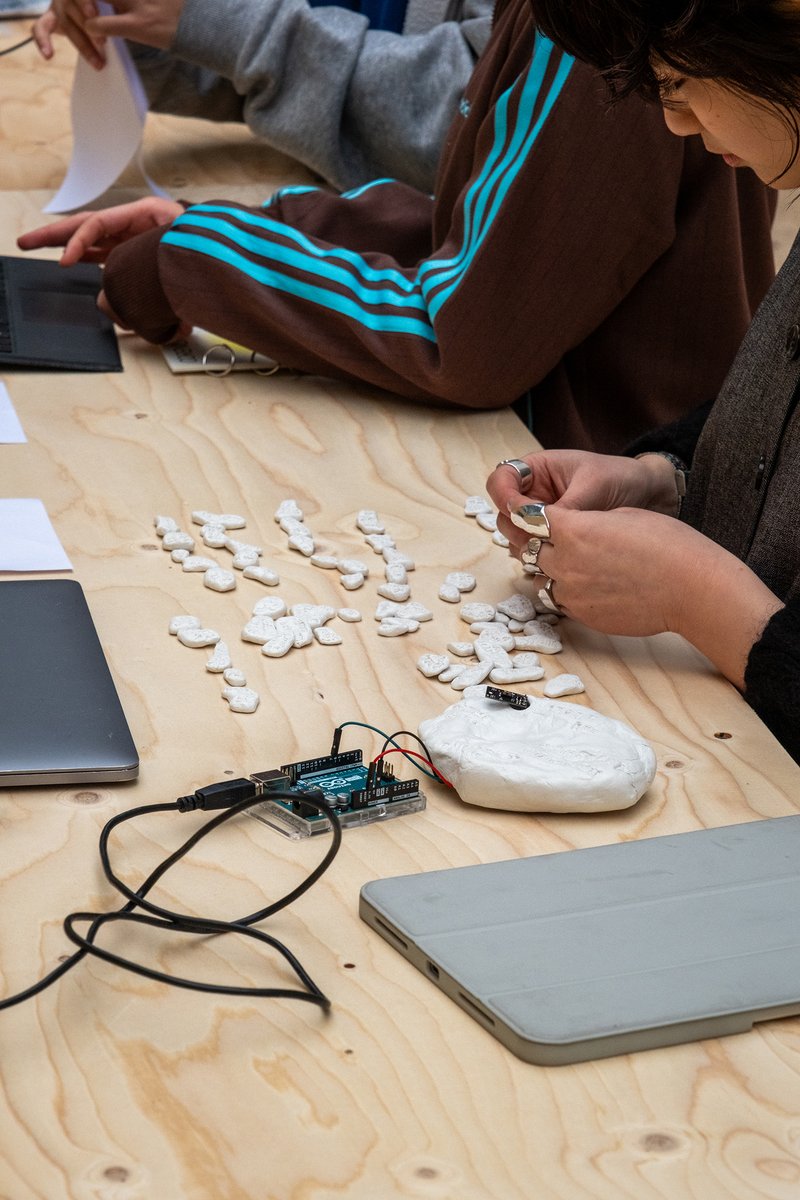 CSM Graphic Communication Design tweet media