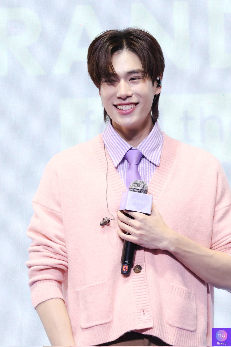 NNEWs_Uent's tweet image. " ภูวินทร์ " ในงาน mami GRAND OPENING - the feel-good moment พรีเซนเตอร์

PHUWIN WITH MAMI GOP

#MamixPhuwin
#phuwintang
#MamiBrand #MamiCosmetics #MamiFeelGoodMoment