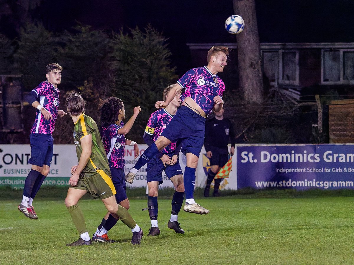 Nigel Cliff (Old Git With Too Many Cameras) tweet media