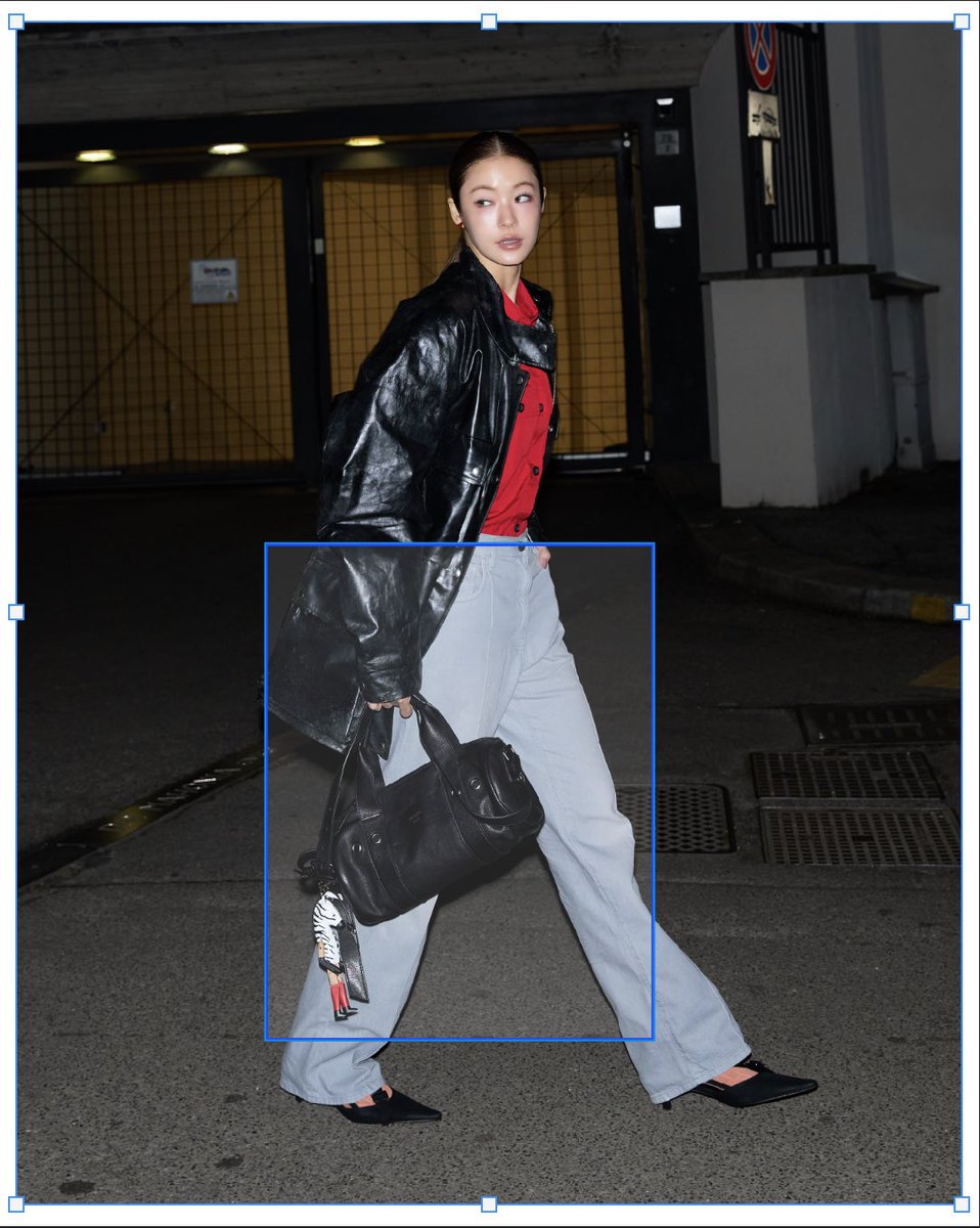 NamtanTipnaree's tweet photo. @prada 🔻
#PradaFW26
#Prada
#PradaFW26xNamtan https://t.co/PEgjWiHbtu