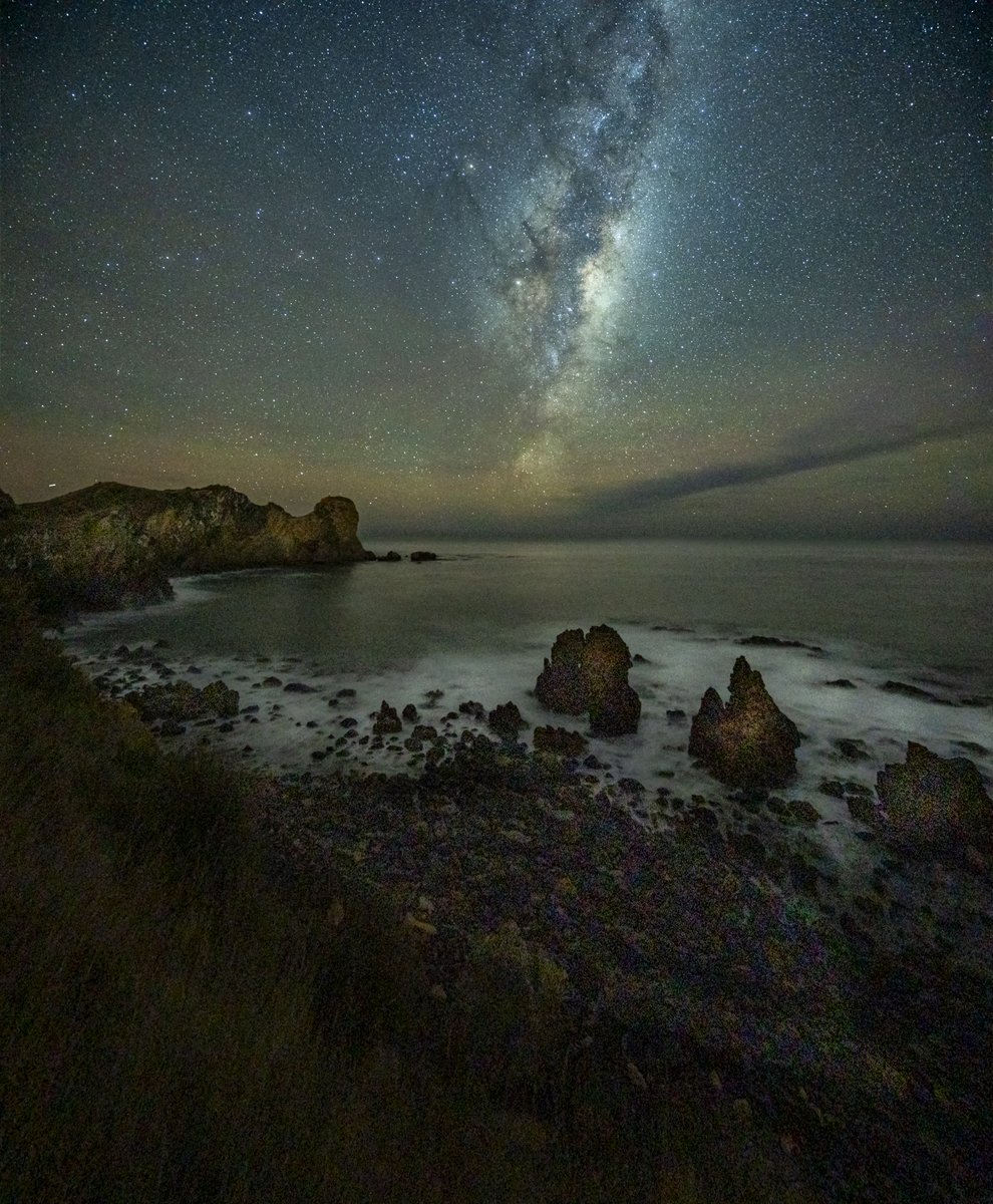 gisselman's tweet photo. Stargazing #newzealand #southisland #astrophotography #nzmustdo https://t.co/JPm8uaafQK