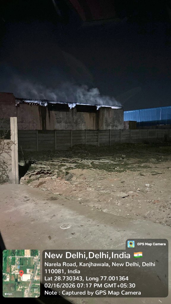 DelhiComplaint's tweet photo. 🏭 Enforcement Reality Check!
Dear Delhiites,

⏳12 days gone — Zero enforcement.

Wake-up & see the contribution of illegal industry to Delhi's pollution.

😷 Environment Minister silent.
🤡 Flying squad absent.
🤑 Concerned officers missing.

🥹 Who is accountable for Delhi’s pollution?

🚫 Stop fooling the public 🤠!
🔸Fake publicity of citywide inspections on polluting industries.
🔸Show-off enforcement against illegal industries.
🔸Temporary sealing, quick settlement with selective action.
🔸Ignore night-time and Indoor operations in locked premises.
🔸Uploading fake ATR as closure tactics.
👉 Won’t change the ground reality or reduce pollution.

"Nothing is more precious than the  Health & Life of You & Your Family."

⌛For how long this go on?
#GroundReality #DelhiPollution #Accountability
📸 : @unbrokenvillain
@gupta_rekha @LtGovDelhi @mssirsa @RajaiqbalSingh3