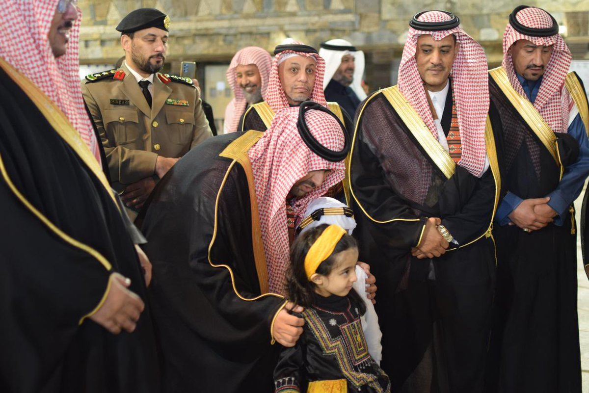 ATAWELAHTANMIA's tweet photo. حضور مشرّف يعكس مكانة المناسبة،
تشريف سعادة المحافظ، ورئيس البلدية، ومشايخ القبائل ورؤساء المراكز زاد الفعالية بهاءً، وجسّد اهتمام القيادات بكل ما ��عزز الهوية الوطنية ويرسّخ قيم الانتماء

#يوم_التأسيس #ليالي_رمضانية #جمعية_التنمية_الأهلية_بالأطاولة https://t.co/EKmY8CubLX