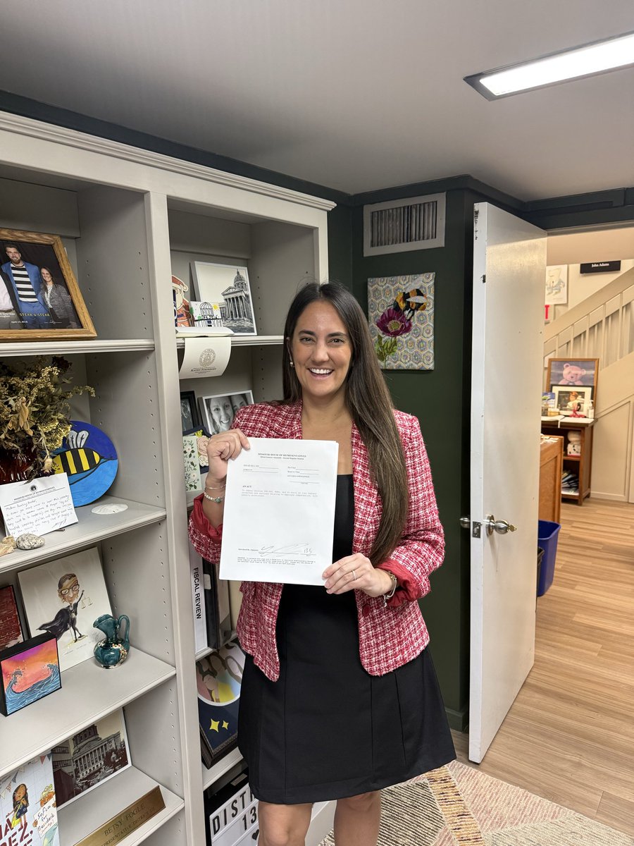 Betsy Fogle tweet media