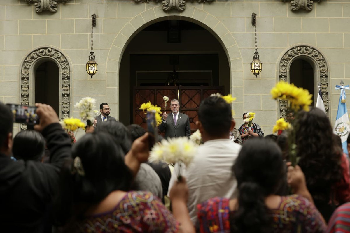 #EnElPaísDCA | El Gobierno de Guatemala lanzó el Plan de Reparación y Dignificación de las Víctimas del Conflicto Armado Interno en Guatemala 2026-2036, como parte de una respuesta "firme" a las obligaciones del Estado por dignificar a los afectados del suceso ocurrido entre 1960