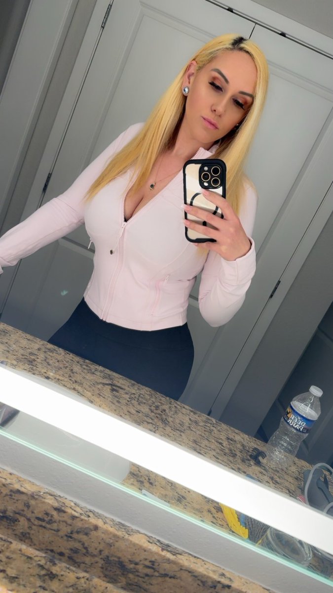 Amber Tate tweet media