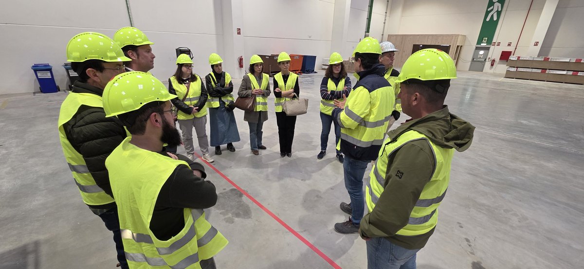 aeropuerteruel's tweet photo. Dirección Logística del Master de Desarrollo Empresarial @mde_unizar de la Universidad de Zaragoza @unizar
Visita empresa Aratea en Teruel, PLATEA.
Joint Venture de @GrupoFinsa con #ADEO https://t.co/uEfYGu5b0H https://t.co/ALm2KW5J5U