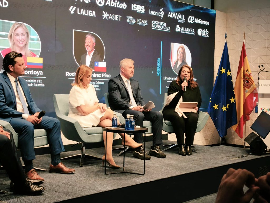 CRC Colombia tweet media