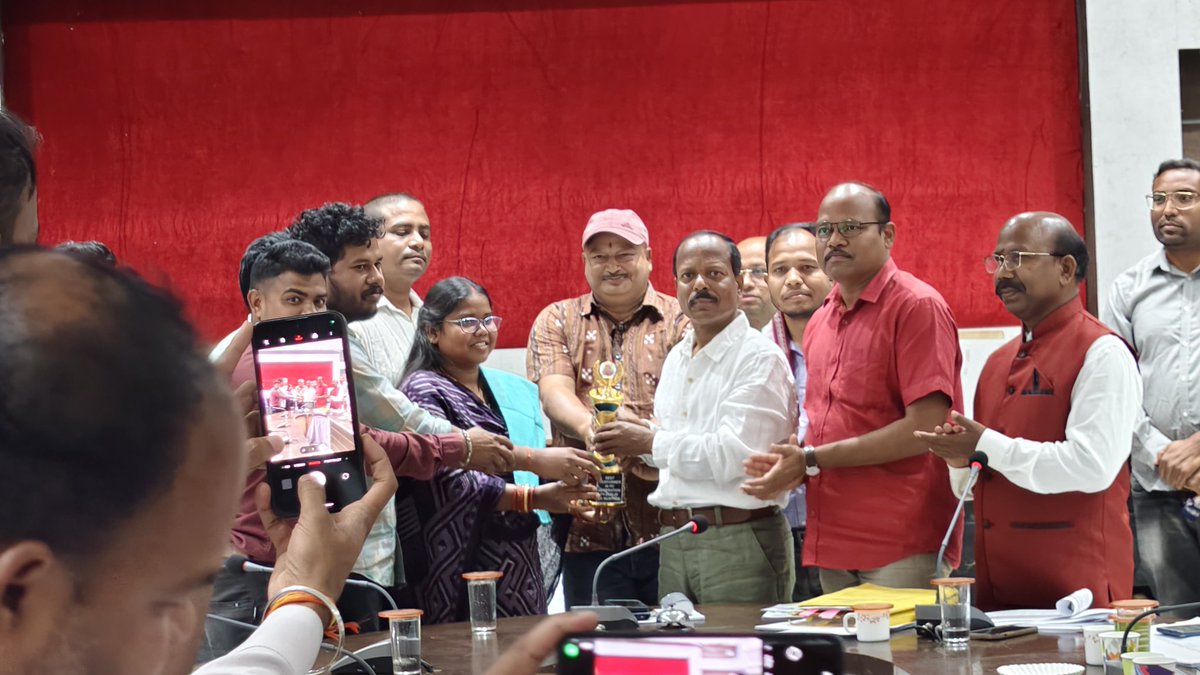 Karmi Oram tweet media