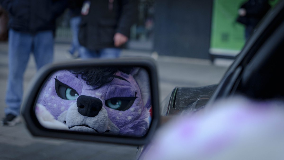 BeerYeener's tweet photo. Cheers for being a cute model as I get into taking fur photos! @Timbmurr looking badass! 📸 #NFC2026 https://t.co/d70E4fGBQi