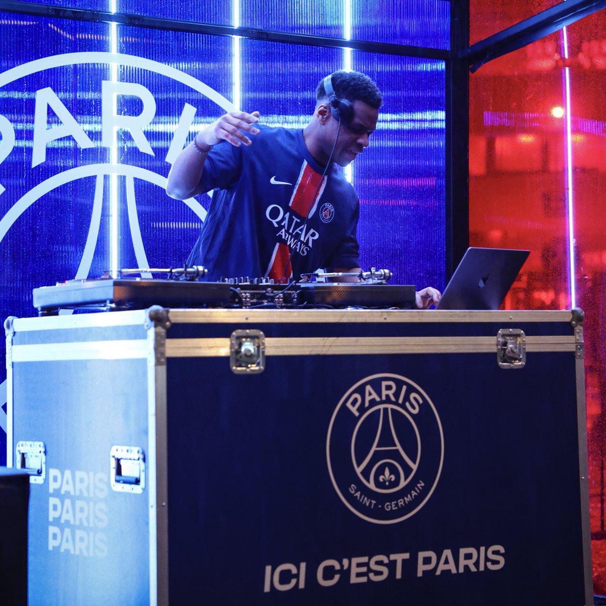 PSG Fan Services tweet media