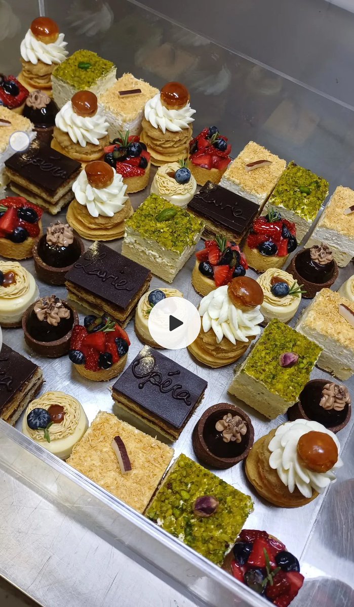 مهـ🍫ـدیه tweet media