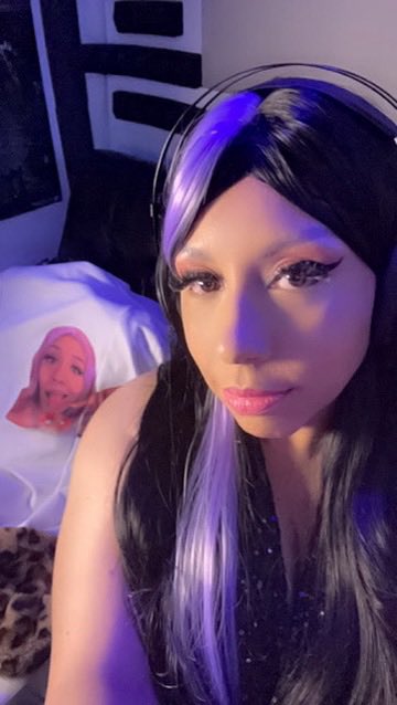 TheeBrattyPrincessa tweet media