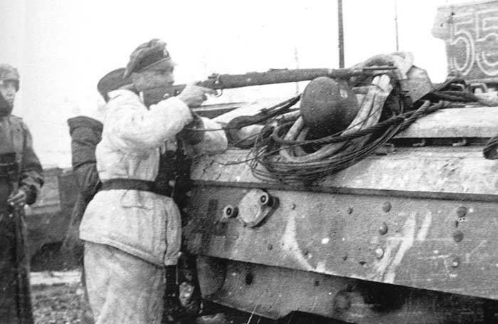 D88PB's tweet photo. @DulceBellum1944 Immer voraus Kurt Meyer #PanzerGrenadiers #LSSAH #WW2 https://t.co/LvYTZXyYi0