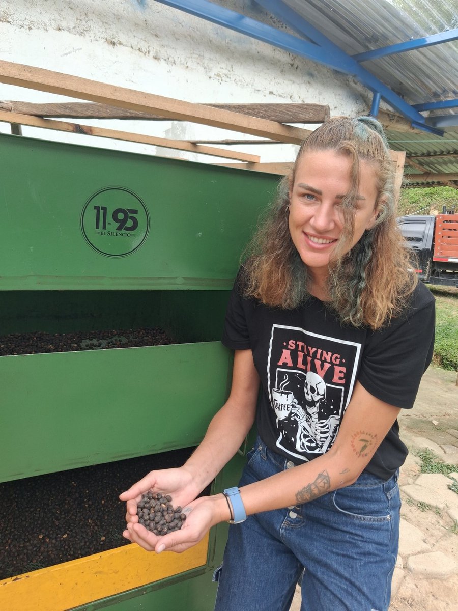 Meryem Boz tweet media