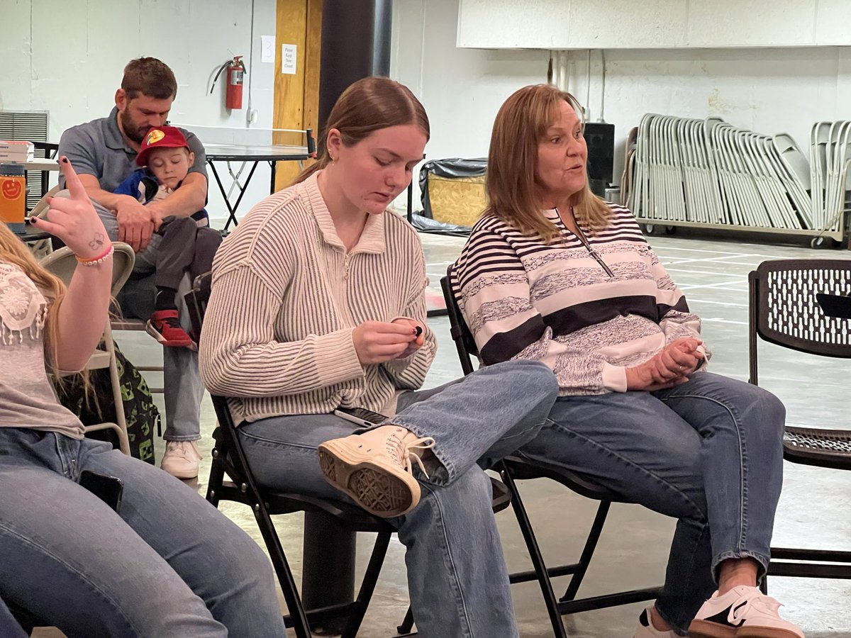 GairrettGeoff's tweet photo. Our students were a little challenged with Karaoke, but we had a great time chillin’! #csbcstudents https://t.co/eNGLmFq9WM