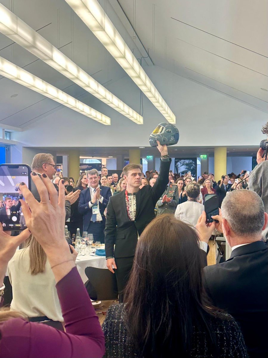 Clara Volintiru tweet media