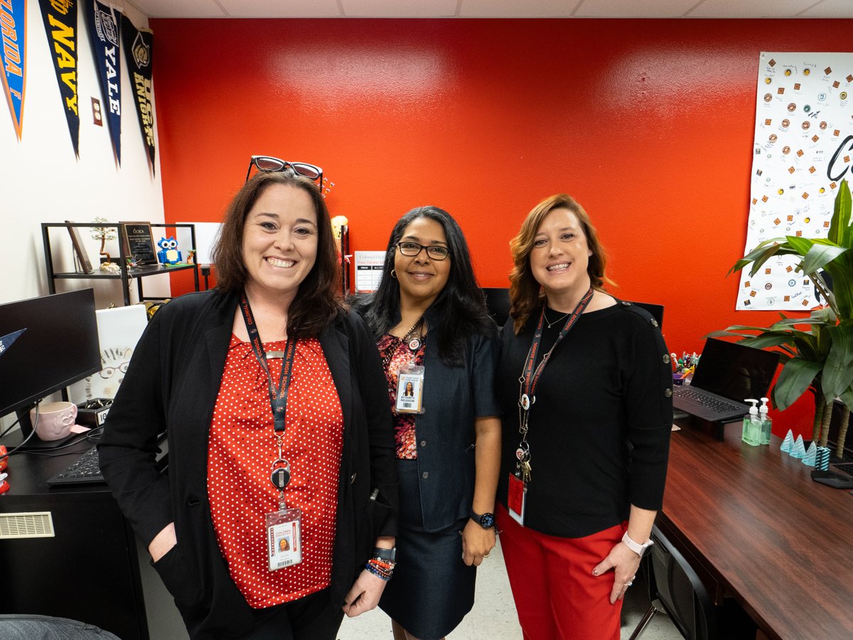 maria_f_vazquez's tweet photo. I had the best time sitting down with students at @CHS_OCPS to hear what they love about their campus and their honest opinions on school culture. 

Can’t wait to share this segment on an upcoming episode of Mondays with Maria! https://t.co/JtM8twD8of