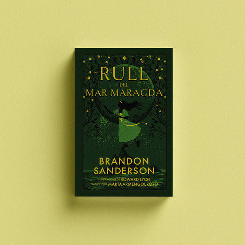 Ja tenim portada de Rull del mar Maragda! Recordeu que aquest llibre, a l’igual que Les Illes del Caliufosc será en tapa dura. El podeu reservar a Capses de llibres ;)