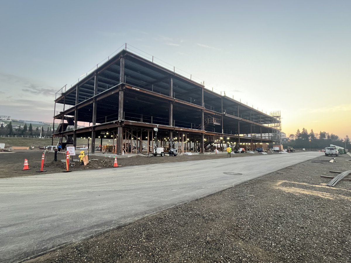 USGlass2004's tweet photo. Sutter Folsom MOB
The Mock-up for Sutter Folsom MOB is complete. We’re getting ready to kick off the job and are excited to get started! https://t.co/sGgHbTIHpZ