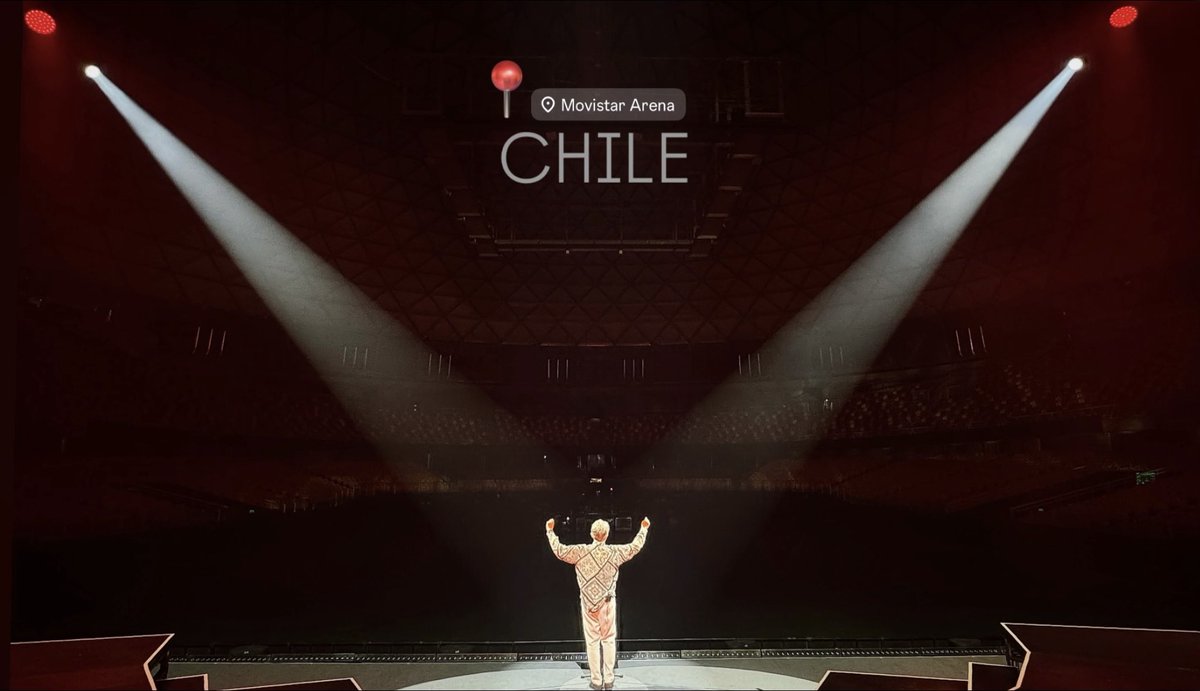 boseofficial's tweet photo. Ensayo para esta noche en el Movistar Arena en Chile 🇨🇱!!!! #ChileEsImportante https://t.co/njp5hg0duz