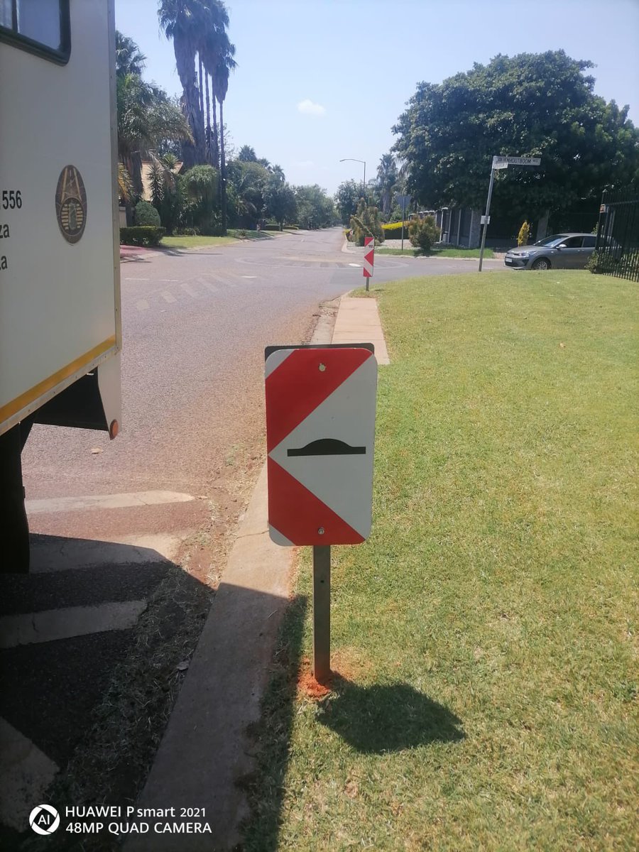 LemoSebo's tweet photo. Damaged road signs were replaced and skew poles realigned in Ward 96, Holihock & Peerboom Street, Doornpoort, Tshwane.
Improving visibility, safety, and road order.
#TshwaneWorks
#Ward96 #SaferStreets
@Highlights https://t.co/GKvSWzJNqL