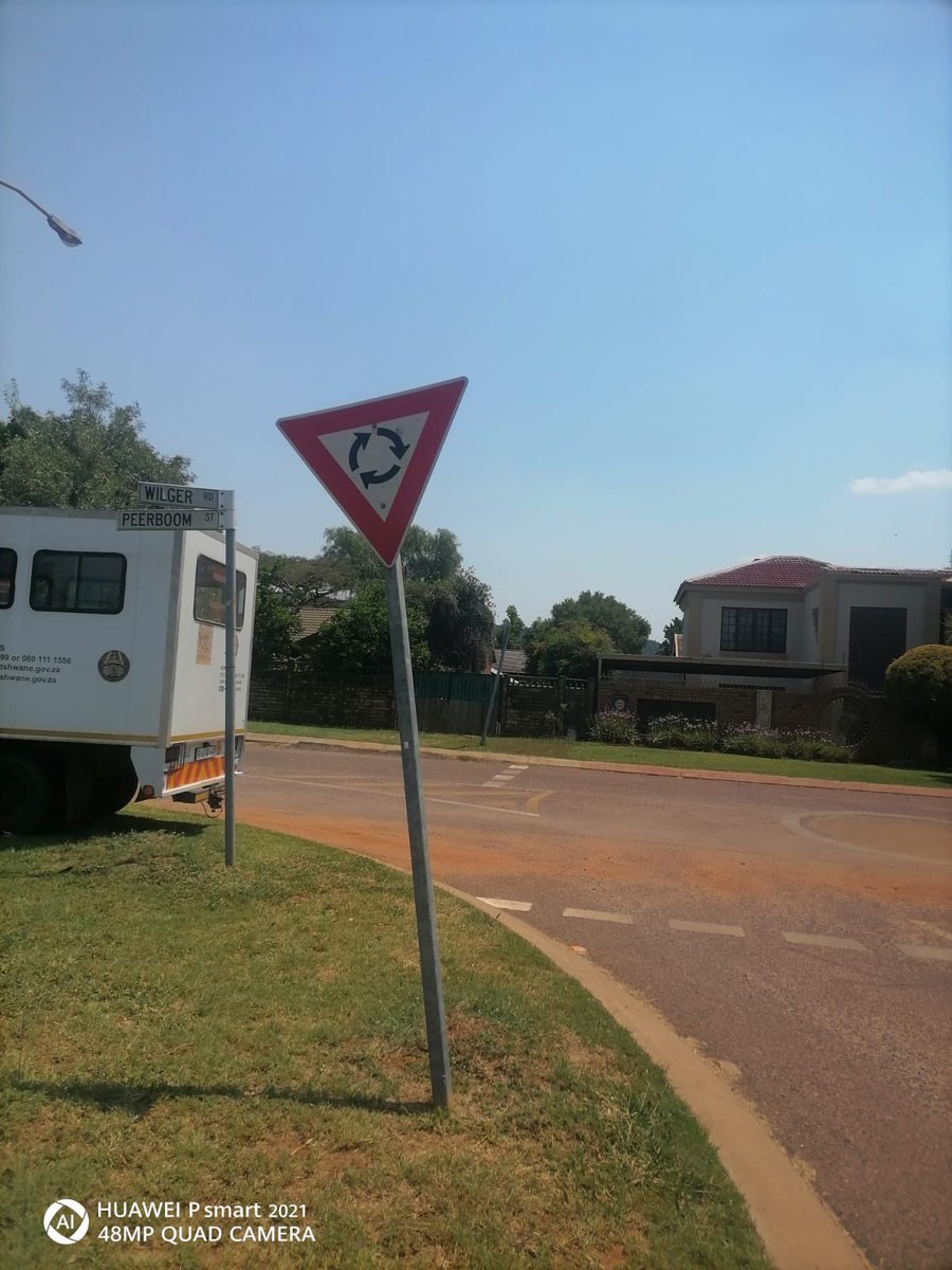 LemoSebo's tweet photo. Damaged road signs were replaced and skew poles realigned in Ward 96, Holihock & Peerboom Street, Doornpoort, Tshwane.
Improving visibility, safety, and road order.
#TshwaneWorks
#Ward96 #SaferStreets
@Highlights https://t.co/GKvSWzJNqL