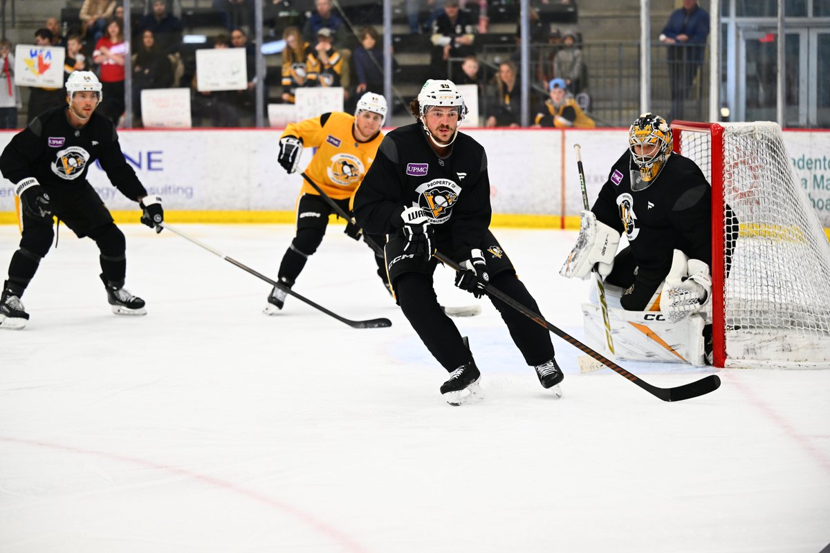 penguins's tweet image. Sammy G made it to the 412‼️