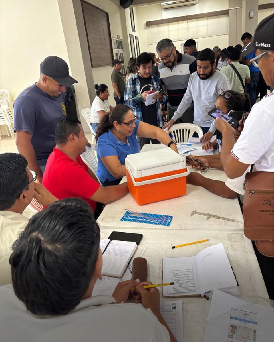IpiapEcuador's tweet photo. Pescadores artesanales: guardianes del manglar 🌿

Del 19 al 23 de febrero fortalecimos el Monitoreo Participativo en Machala, Hualtaco y Churute, junto a IPIAP, MAE y Conservación Internacional.

#ManglaresParaElClima #PescaSostenible #EcuadorVerde #IPIAP #ManglarEcuatoriano https://t.co/lzMHC4LFXu