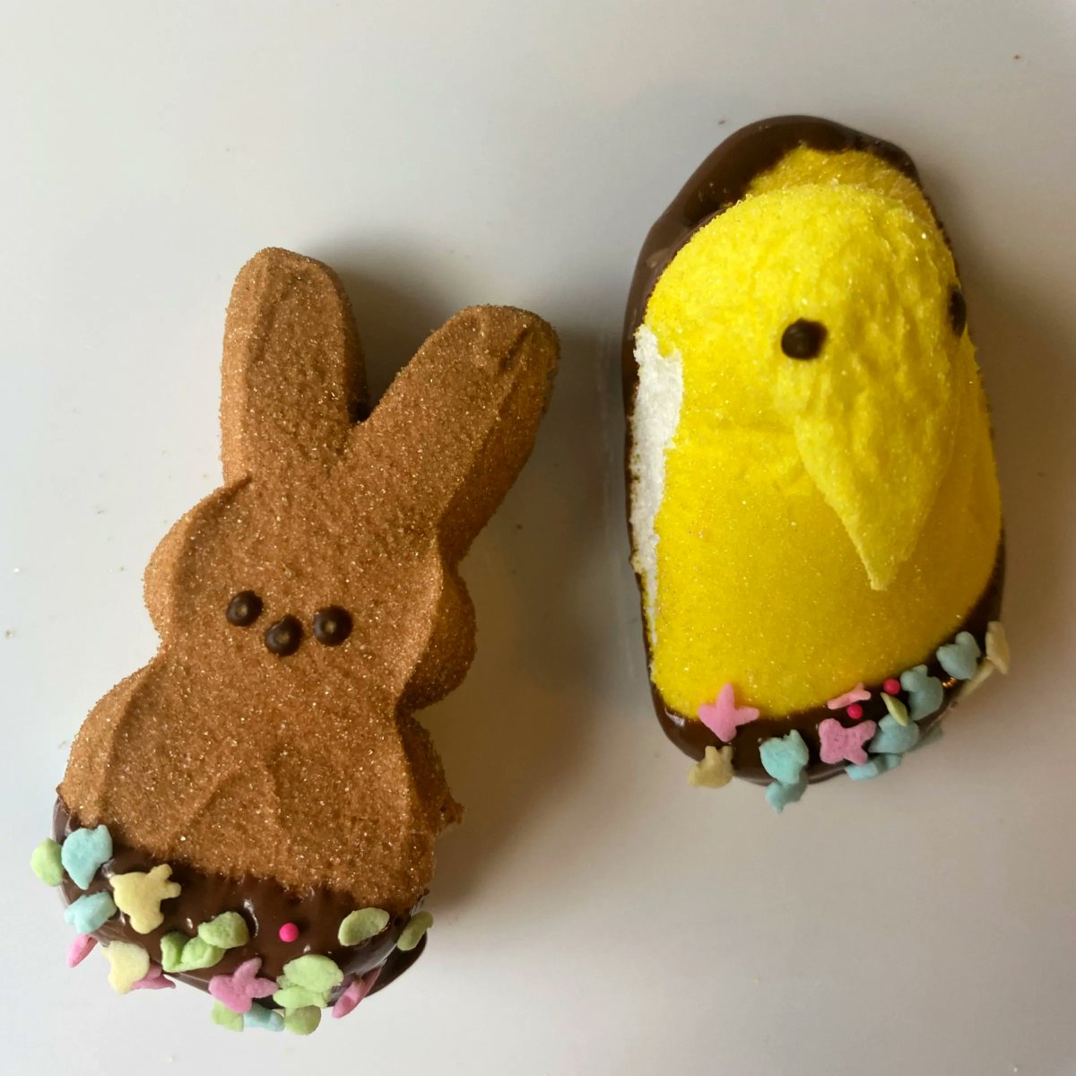 ANationOfMoms's tweet photo. Chocolate dipped Easter Peeps: https://t.co/tyGo9rOykh #easter #eastertreats #peeps #easterfun #easteractivities #easterpeeps #eastercandy https://t.co/bW93XDAoiV