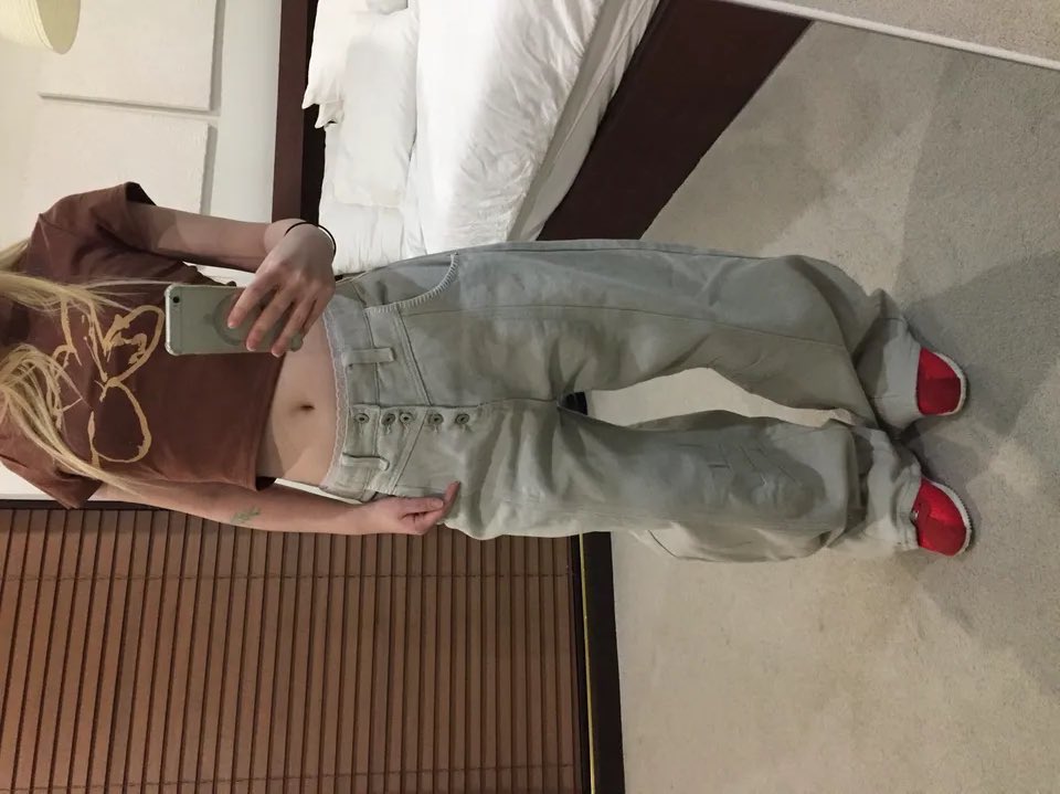 nvnokcha's tweet photo. 여기 바지들 유니크하고 커여운데 2~3만원대다🤤🤤 https://t.co/MUYuf4b0tm
