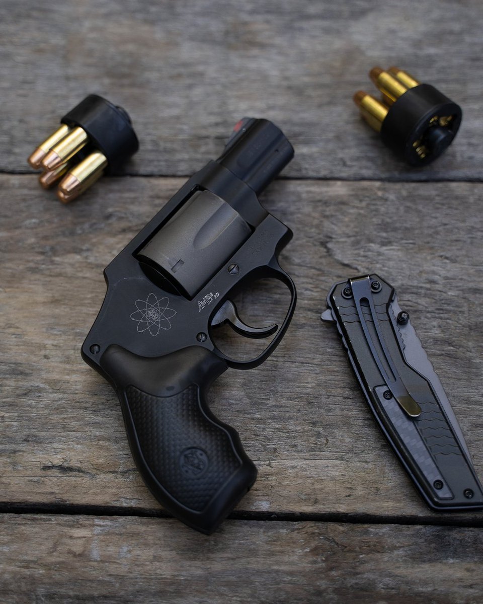 Smith & Wesson Inc. tweet media