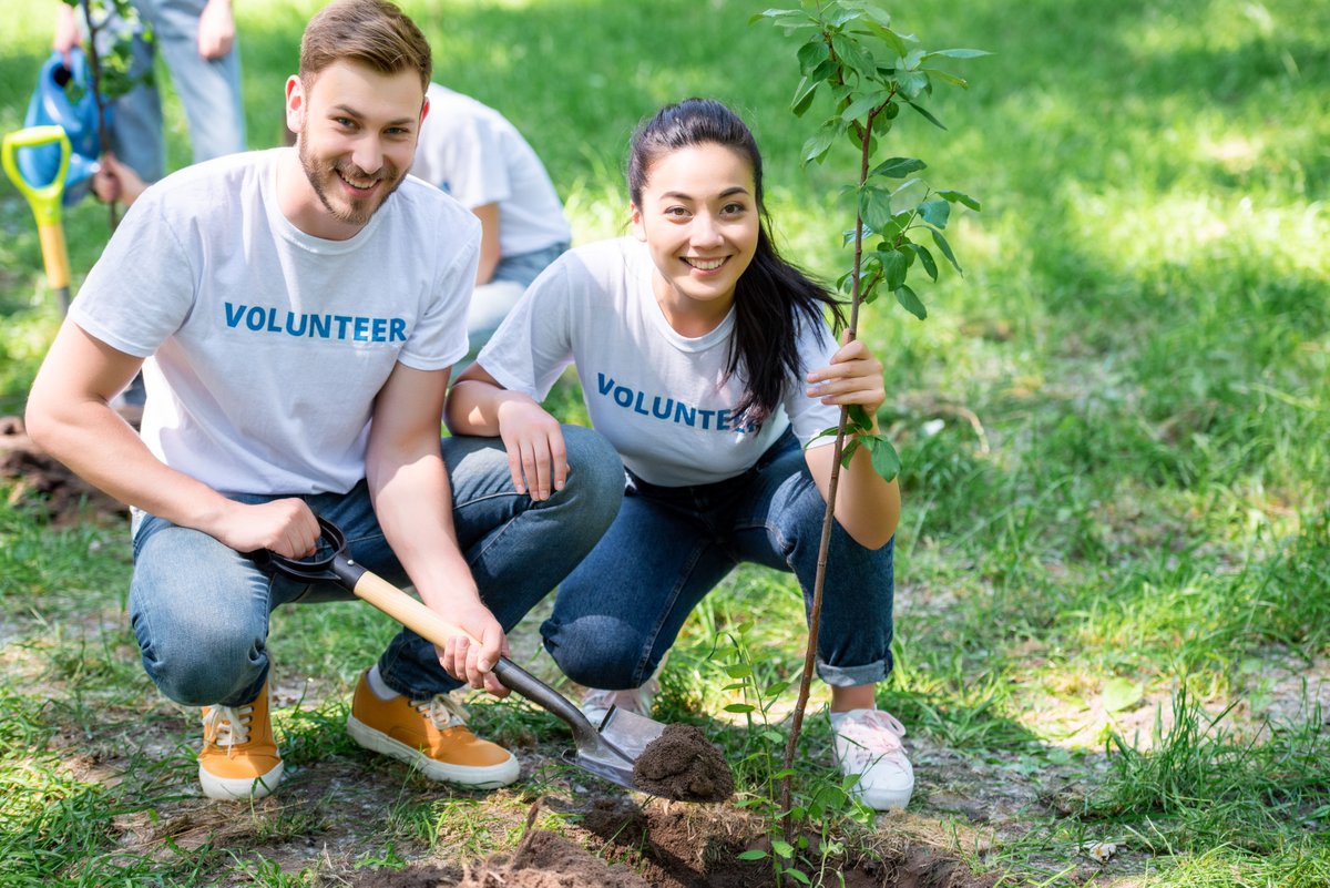 snstexas's tweet photo. 🚨 New episode alert! 🎙️ The @driveonpodcast is out now! February is all about love, but remember: serving together builds connections faster than dinner dates. Who will you do good with this year? 💪❤️ https://t.co/BMxdguV4A9 #DriveOnPodcast #Changemaking #Veterans #Purpose https://t.co/o6IrKgMwsM