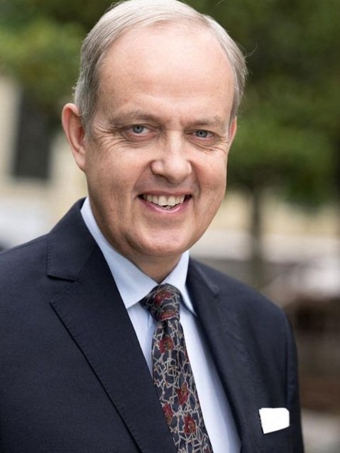 Prince Jean d'Orléans - Comte de Paris tweet media