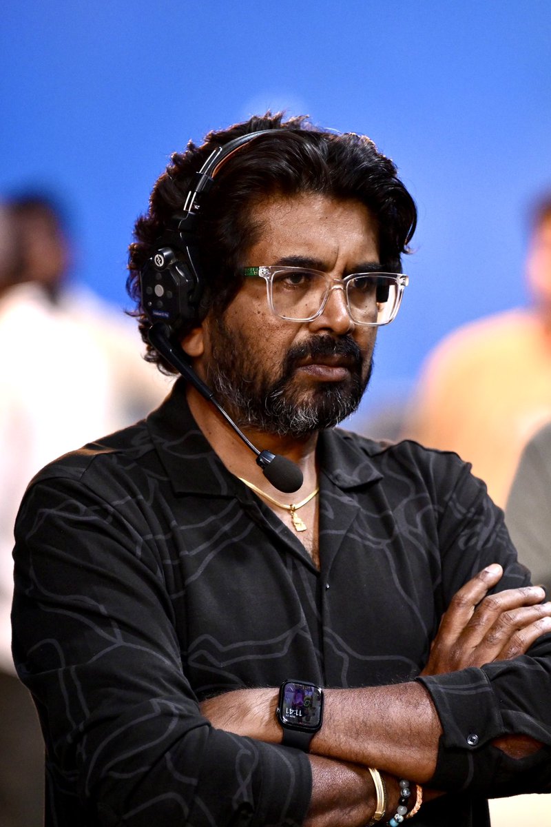 vetrivisuals's tweet image. Shoot Mode 🎥
#OnSet #Cinematography #DOPLife #FilmSet #BehindTheScenes