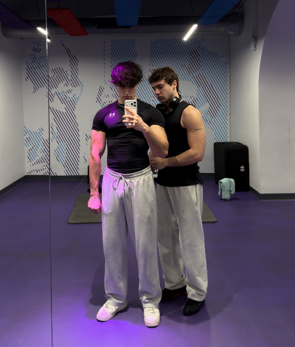 Igor 🐉 tweet media