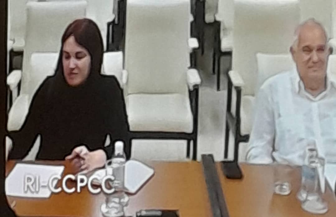 En intercambio virtual con Fikile Mbalula, Secretario General del <a href="/MYANC/">ANC - African National Congress</a>, agradecí la declaración de solidaridad de esa organización política ante Orden Ejecutiva de Trump.

Ratifiqué voluntad del <a href="/PartidoPCC/">Partido Comunista de Cuba</a> de continuar fortaleciendo los históricos vínculos interpartidistas.